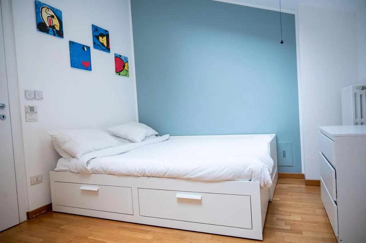 Ferienwohnung Trilocale Zona Farini/Isola Mailand Italien